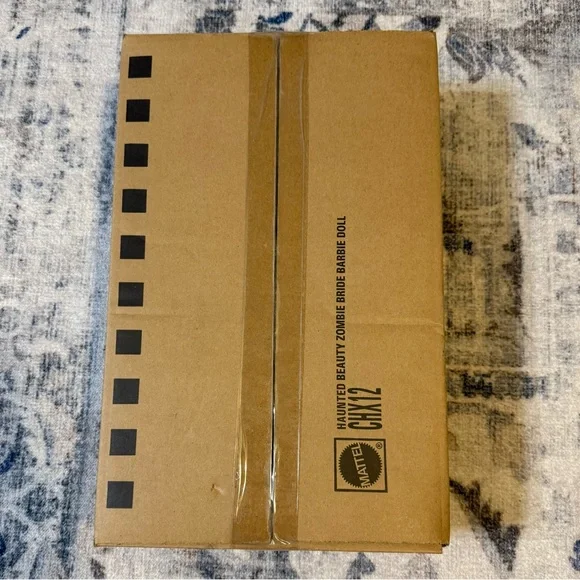 Haunted Beauty Zombie Bride Barbie Doll - Gold Label - Picture 12 of 14